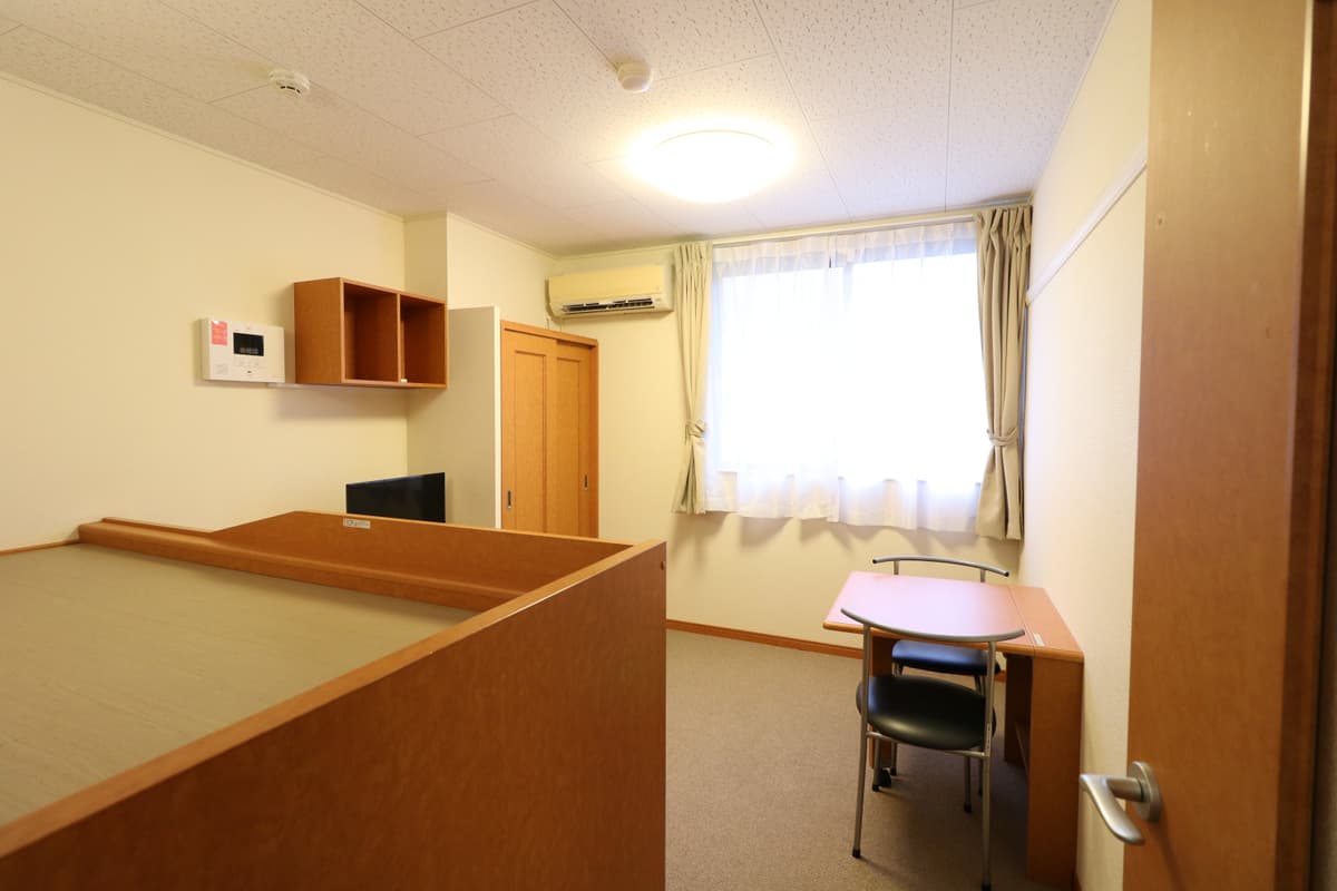 Room image 9