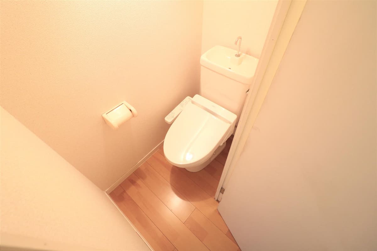 Room image 16