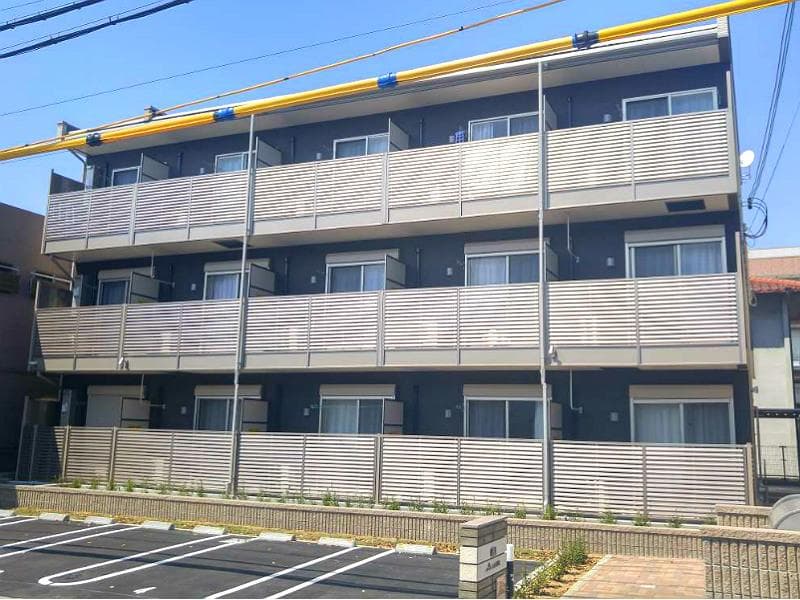 Main exterior of CLEINO Elze Higashi Minato