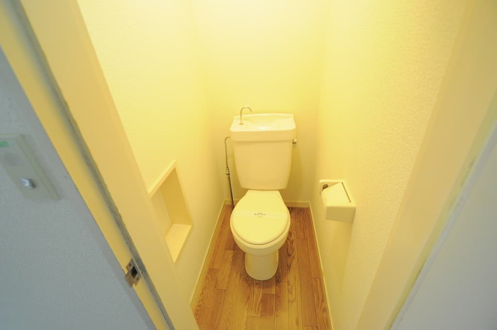 Room image 8