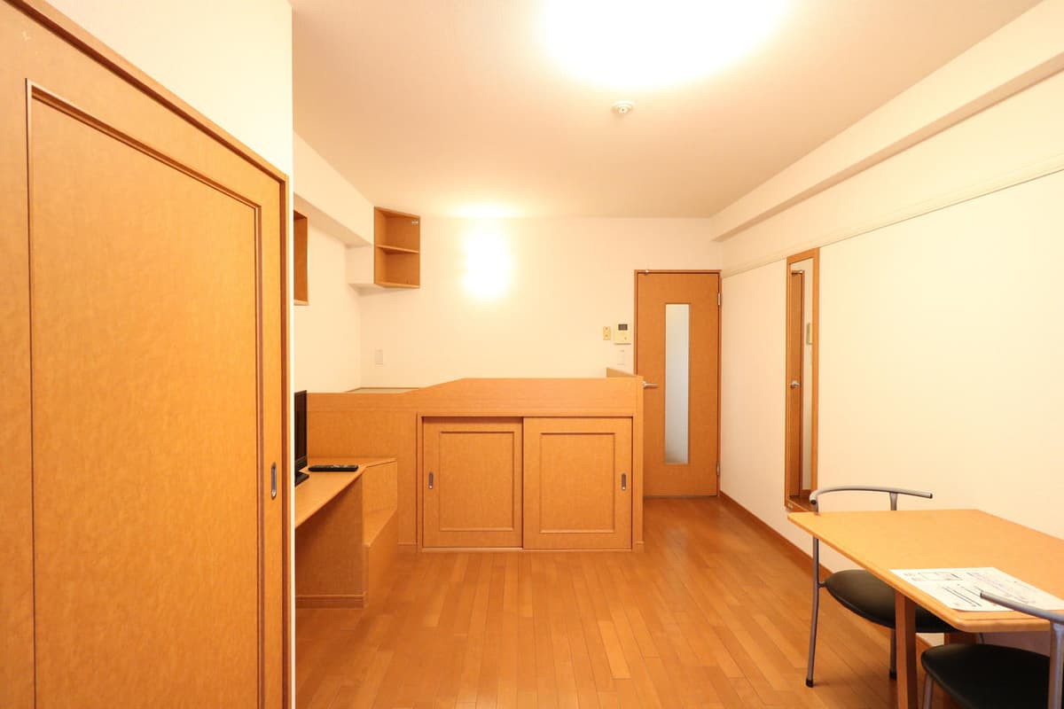 Room image 10