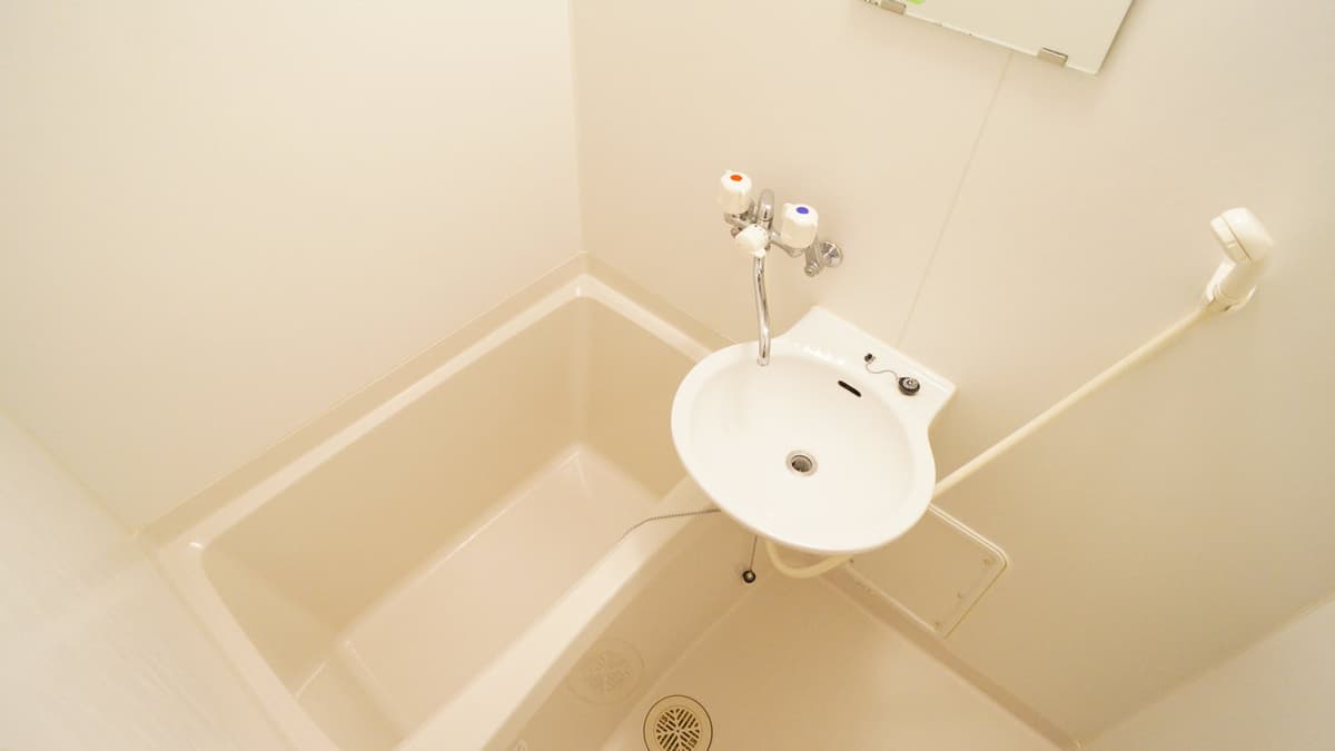 Room image 8