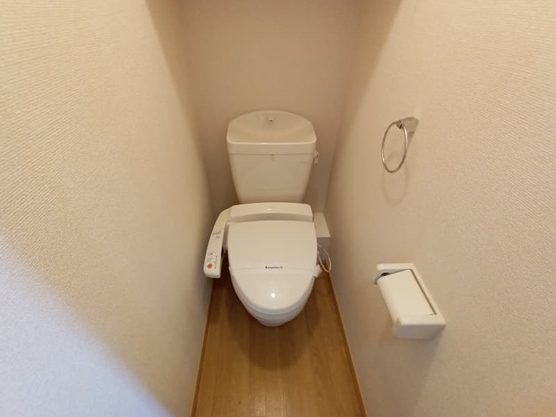 Room image 12