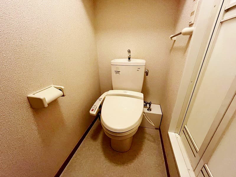Room image 8