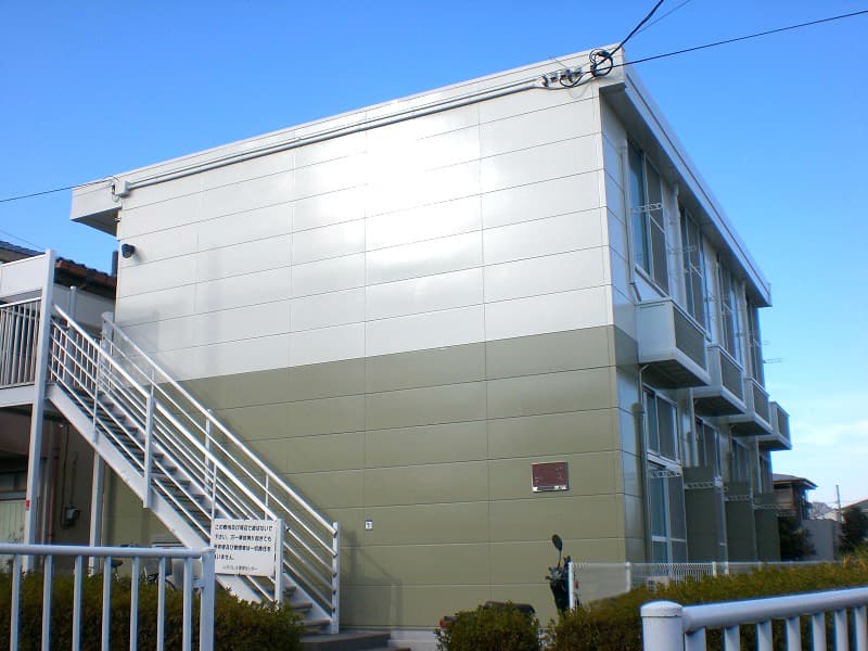 Main exterior of leopalace Pearl Manoir