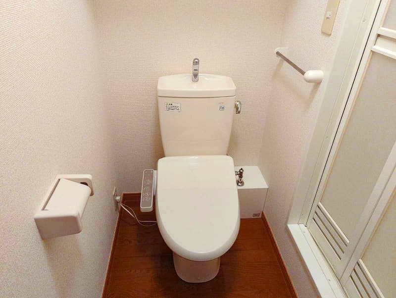 Room image 8
