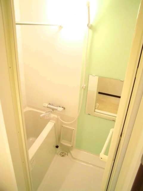 Room image 10