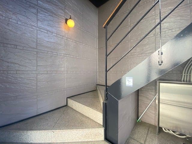 Room image 8