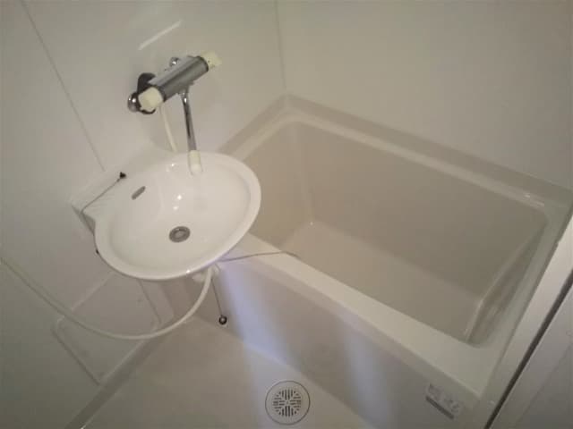 Room image 13