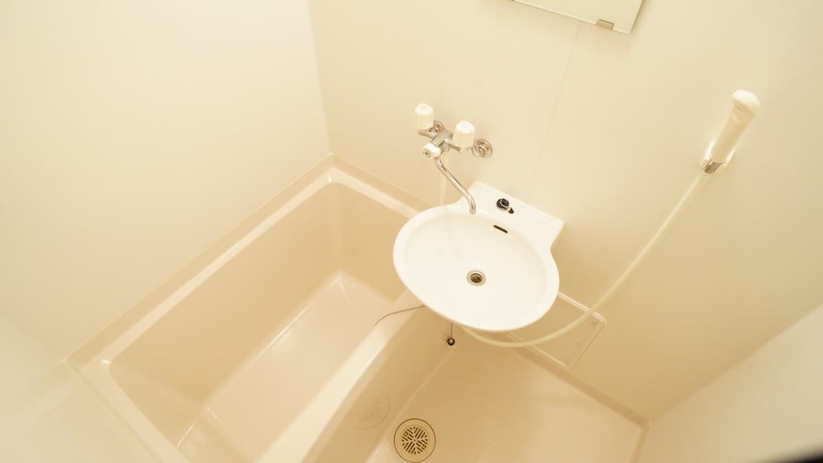 Room image 16