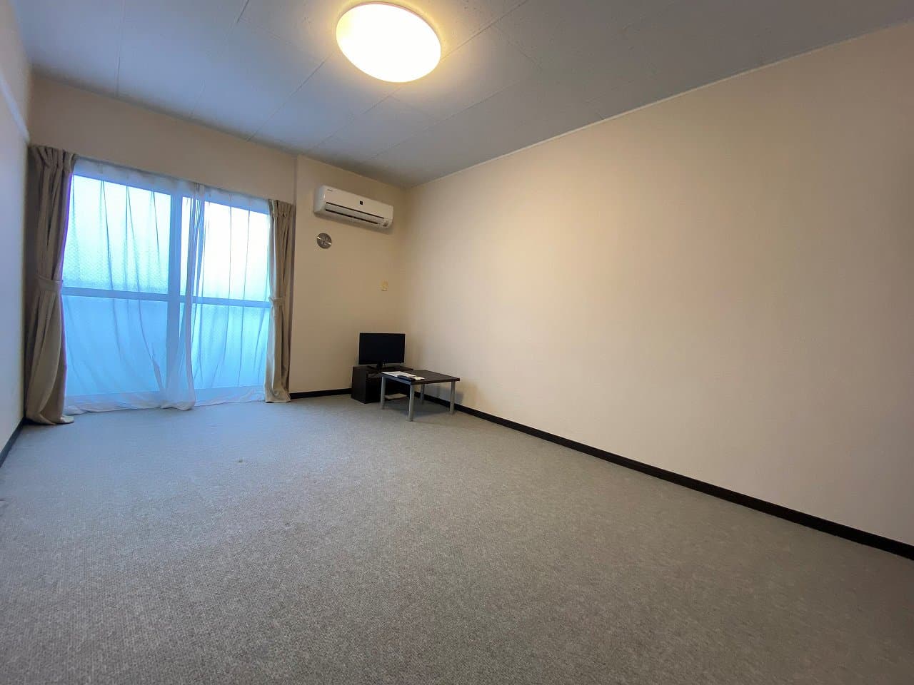 Preview interior of LEONEXT Wako