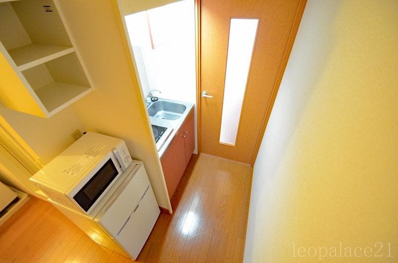 Room image 8