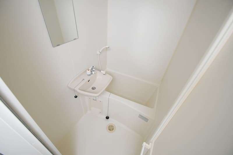 Room image 8