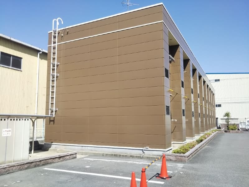 Main Image