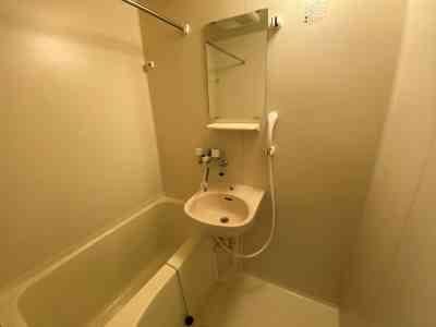Room image 12