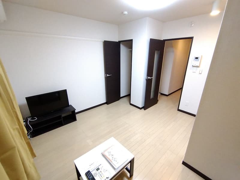 Room image 12