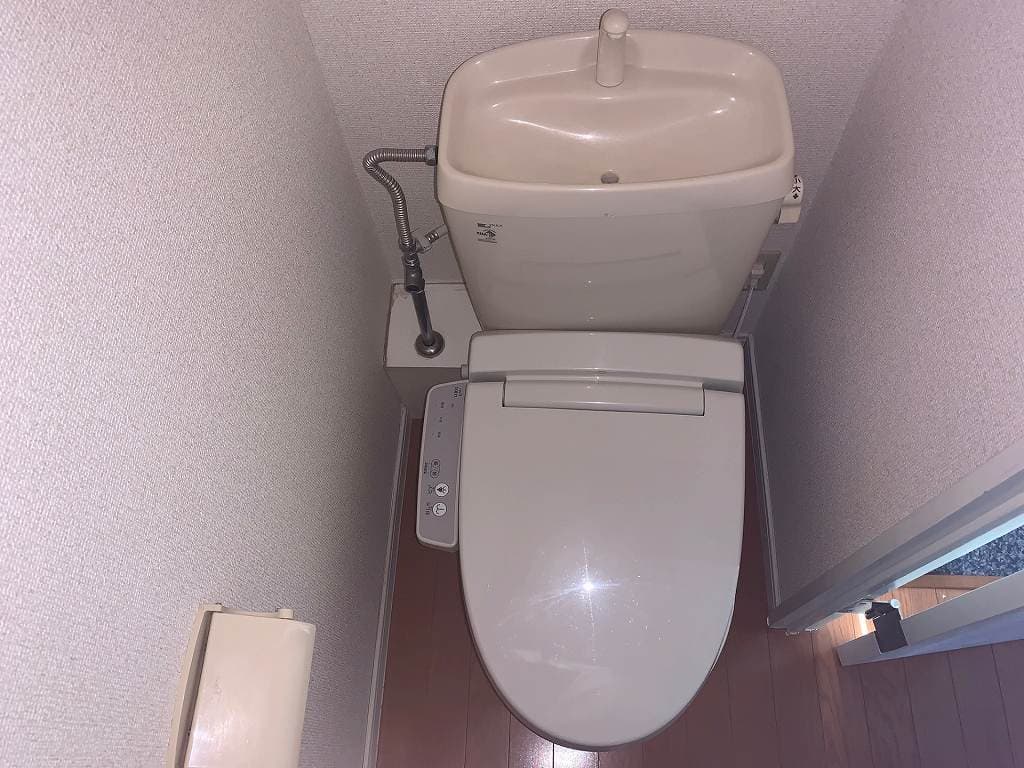 Room image 9
