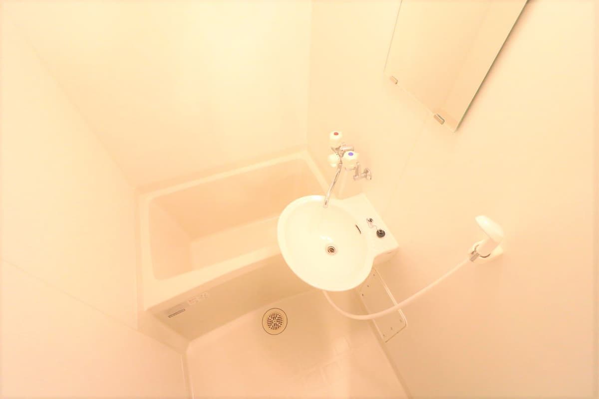 Room image 13