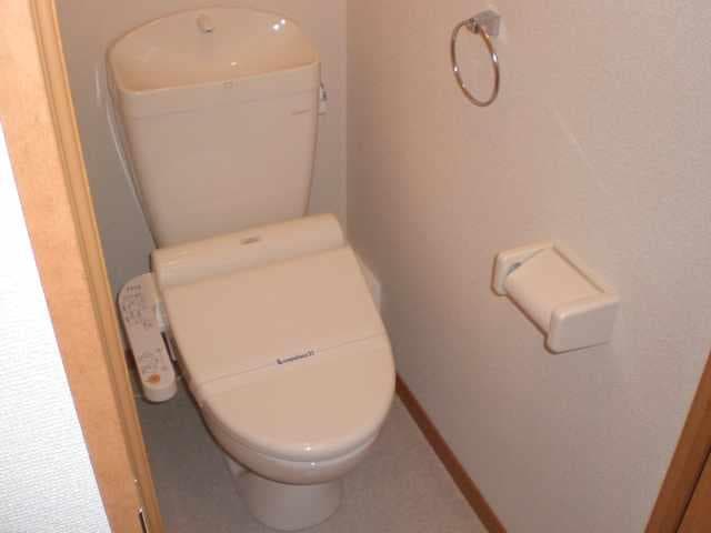 Room image 8