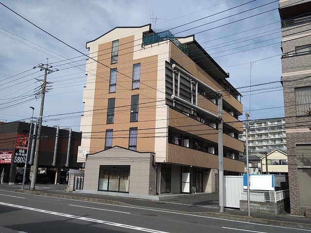 Room image 13