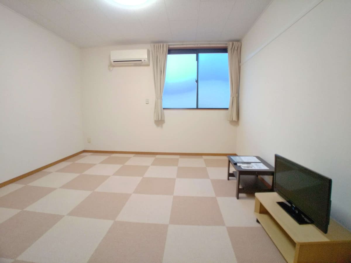 Preview interior of leopalace Sayama Ike