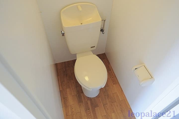Room image 11