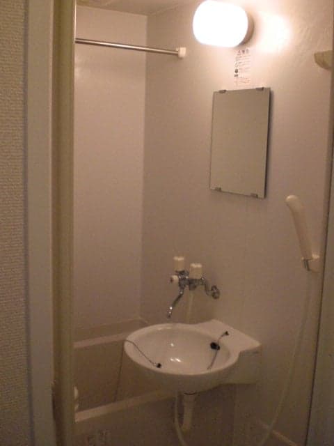 Room image 8