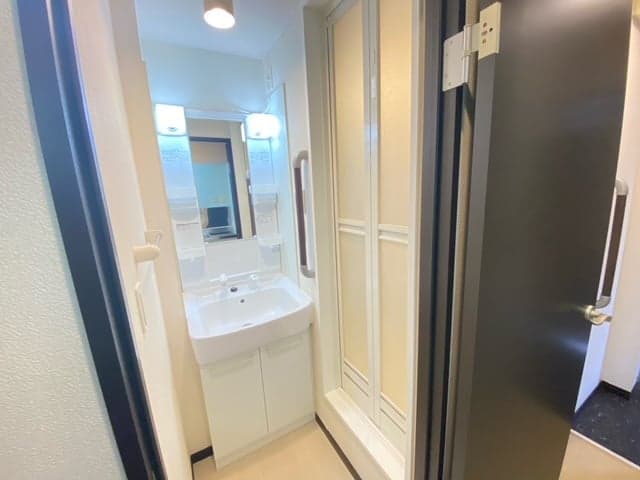 Room image 9
