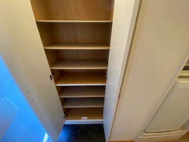 Room image 14