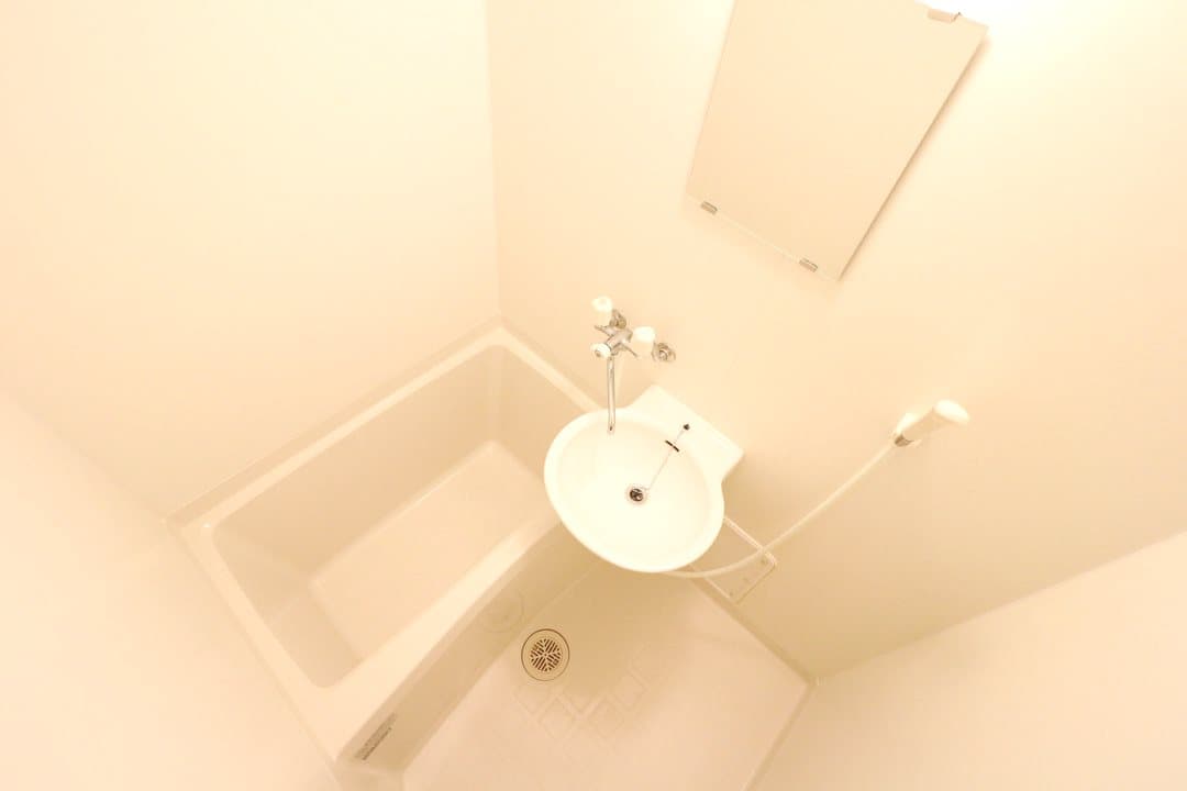 Room image 14