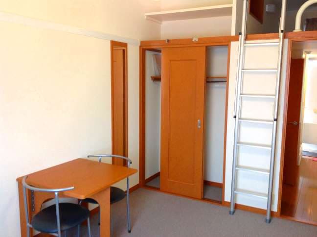 Room image 16