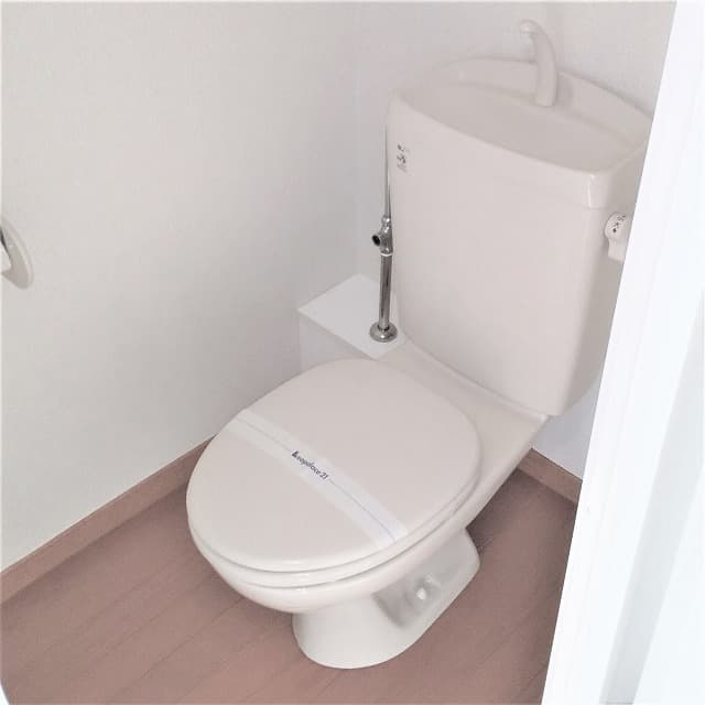 Room image 8