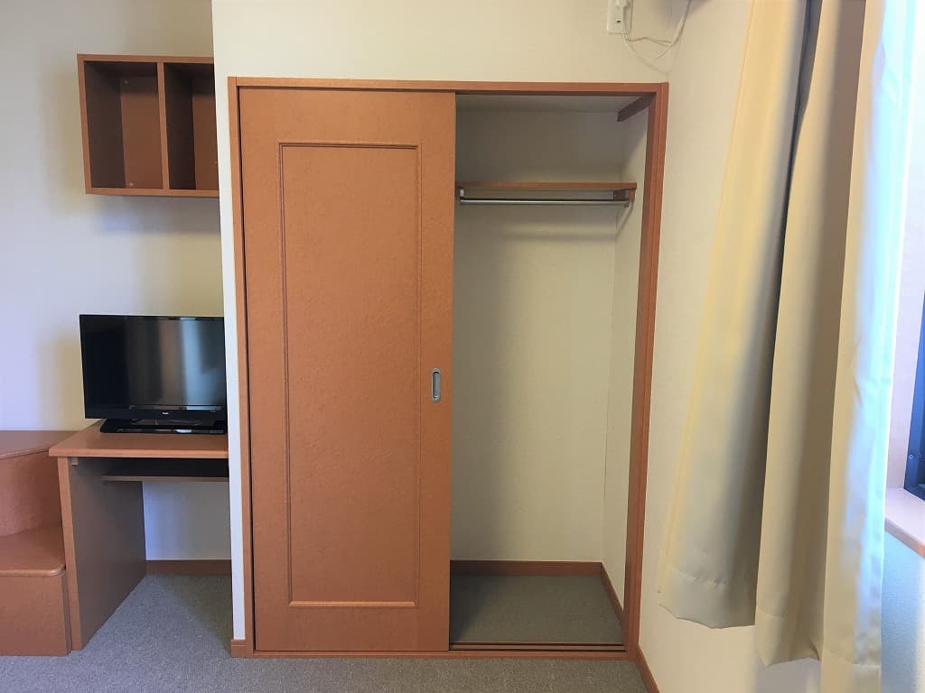 Room image 8
