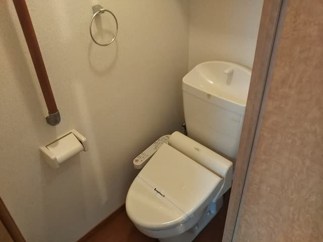 Room image 15