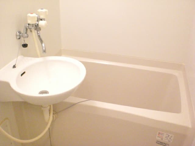 Room image 12