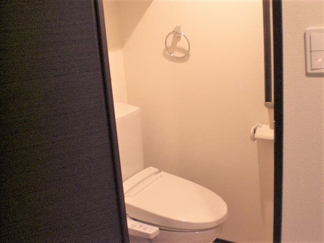 Room image 8