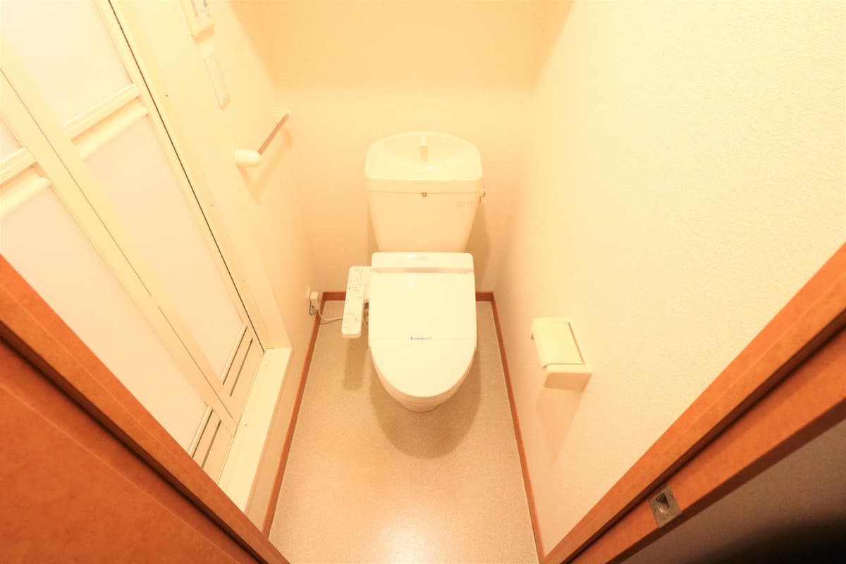 Room image 16