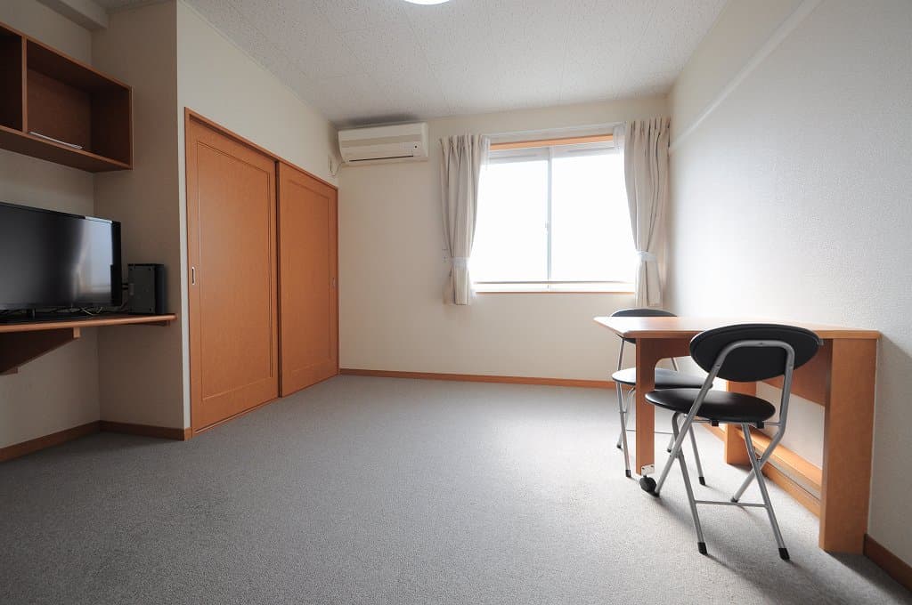 Room image 12