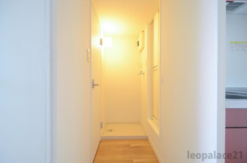 Room image 11