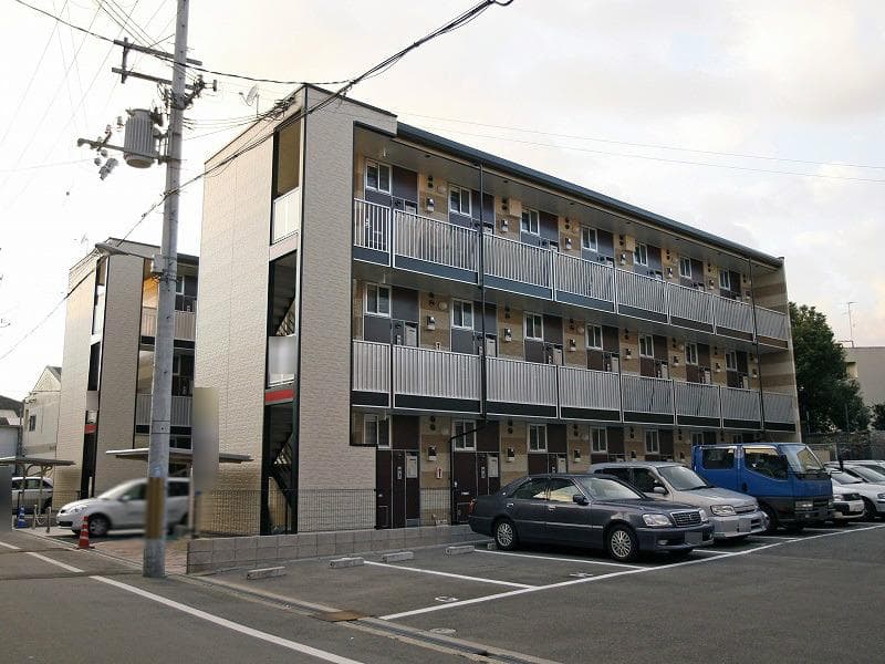Main exterior of leopalace Sakura East