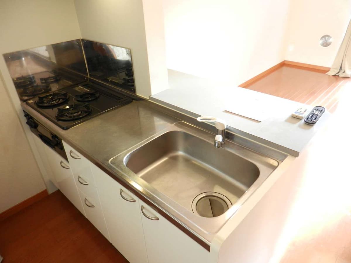 Room image 8