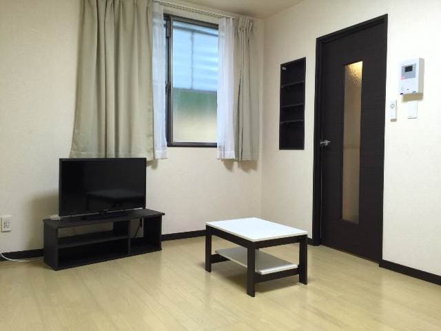 Room image 8