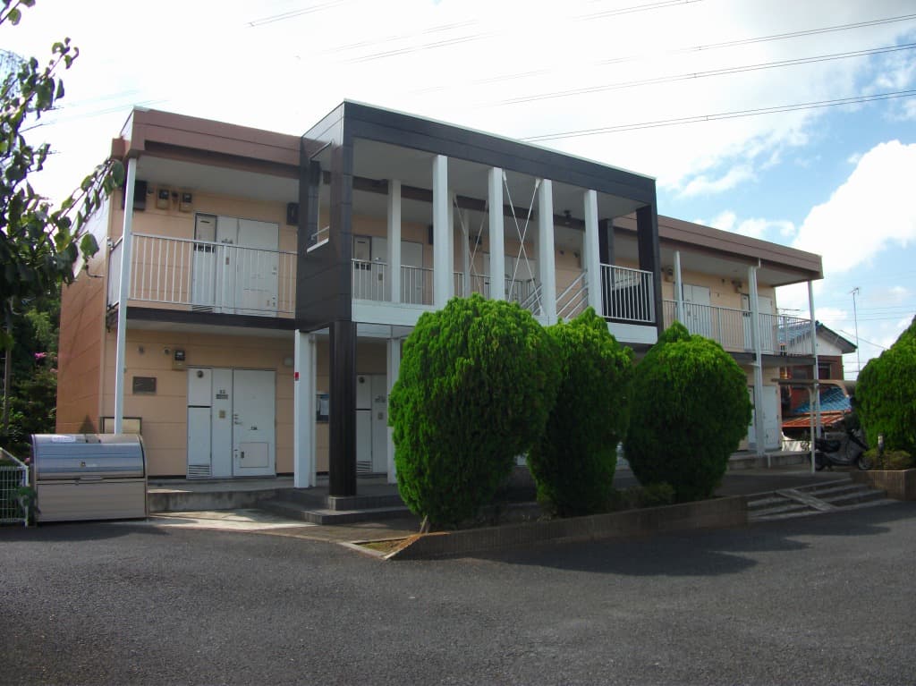 Main exterior of leopalace OYUMI II