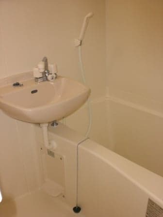 Room image 8