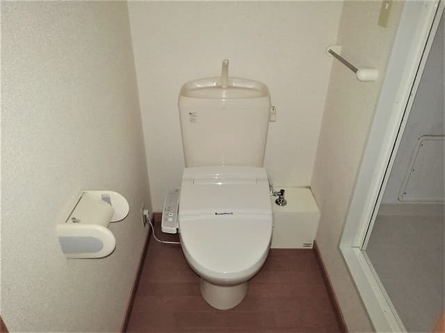 Room image 11