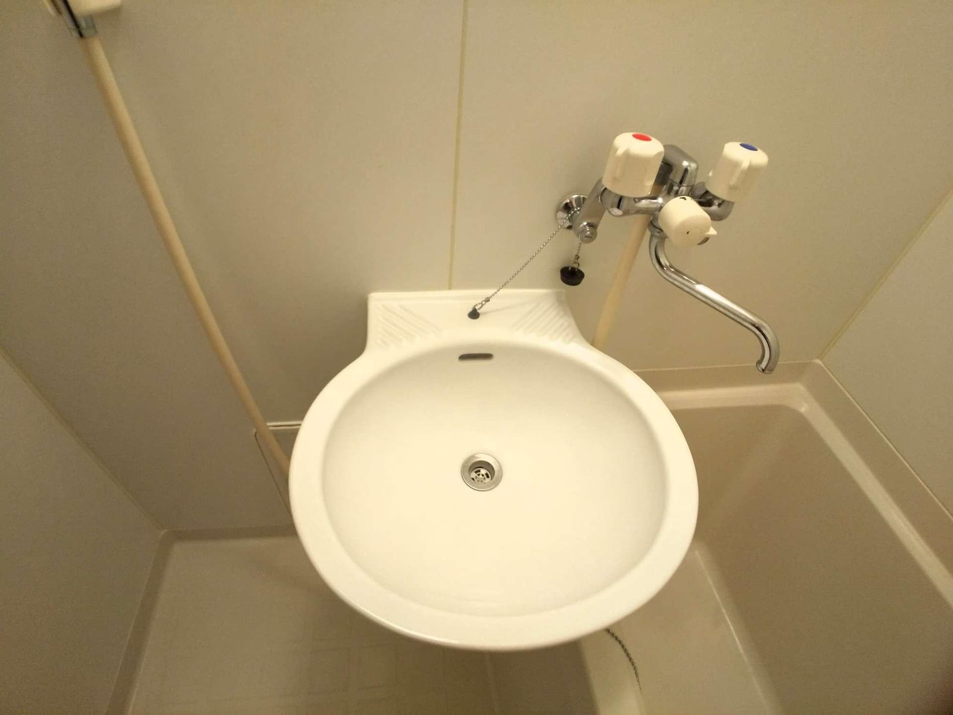 Room image 11