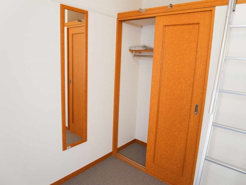 Room image 12