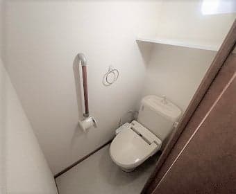 Room image 8