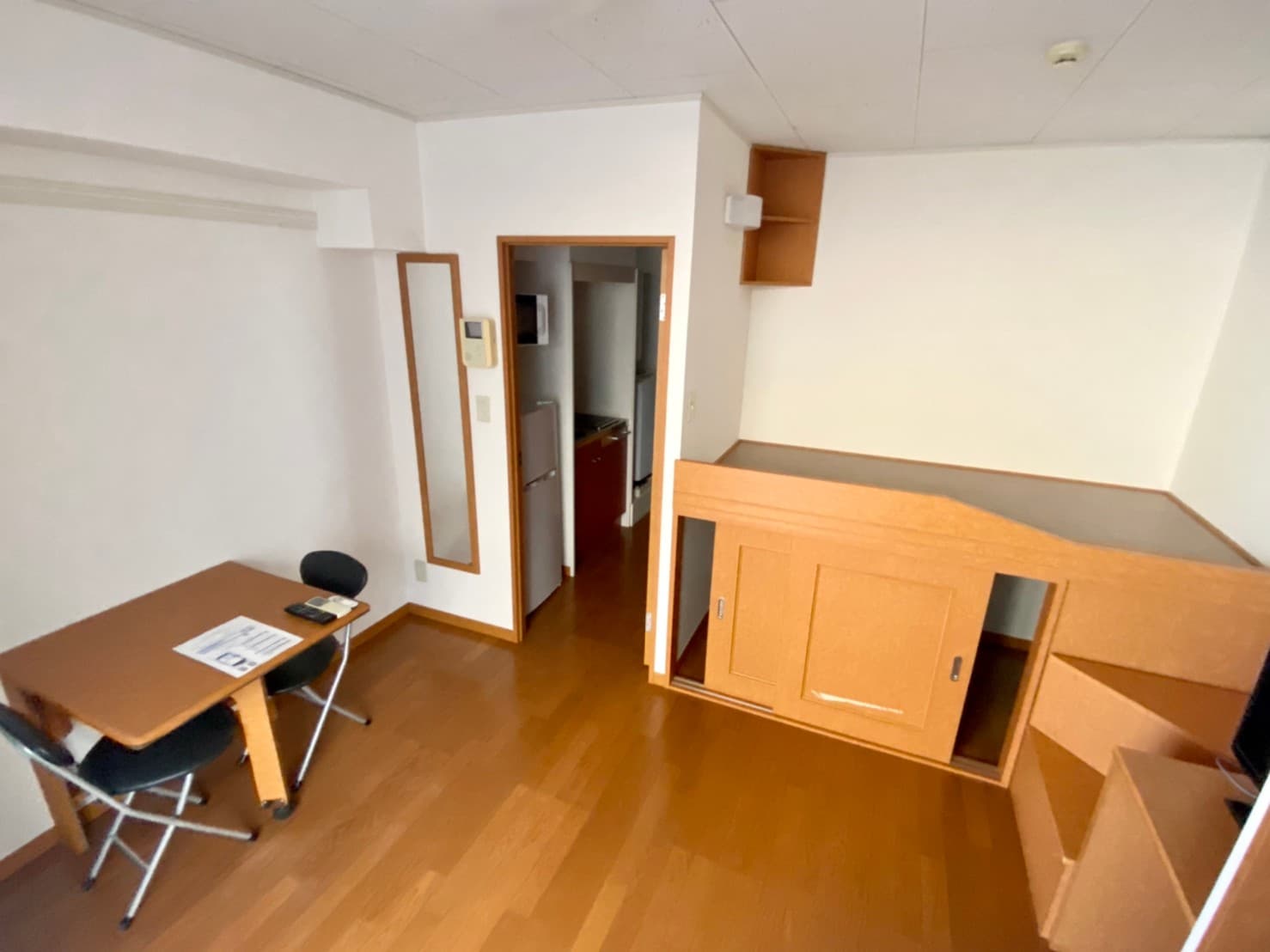 Room image 15