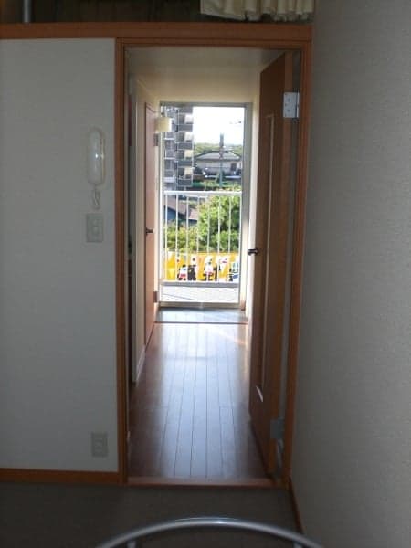 Room image 8